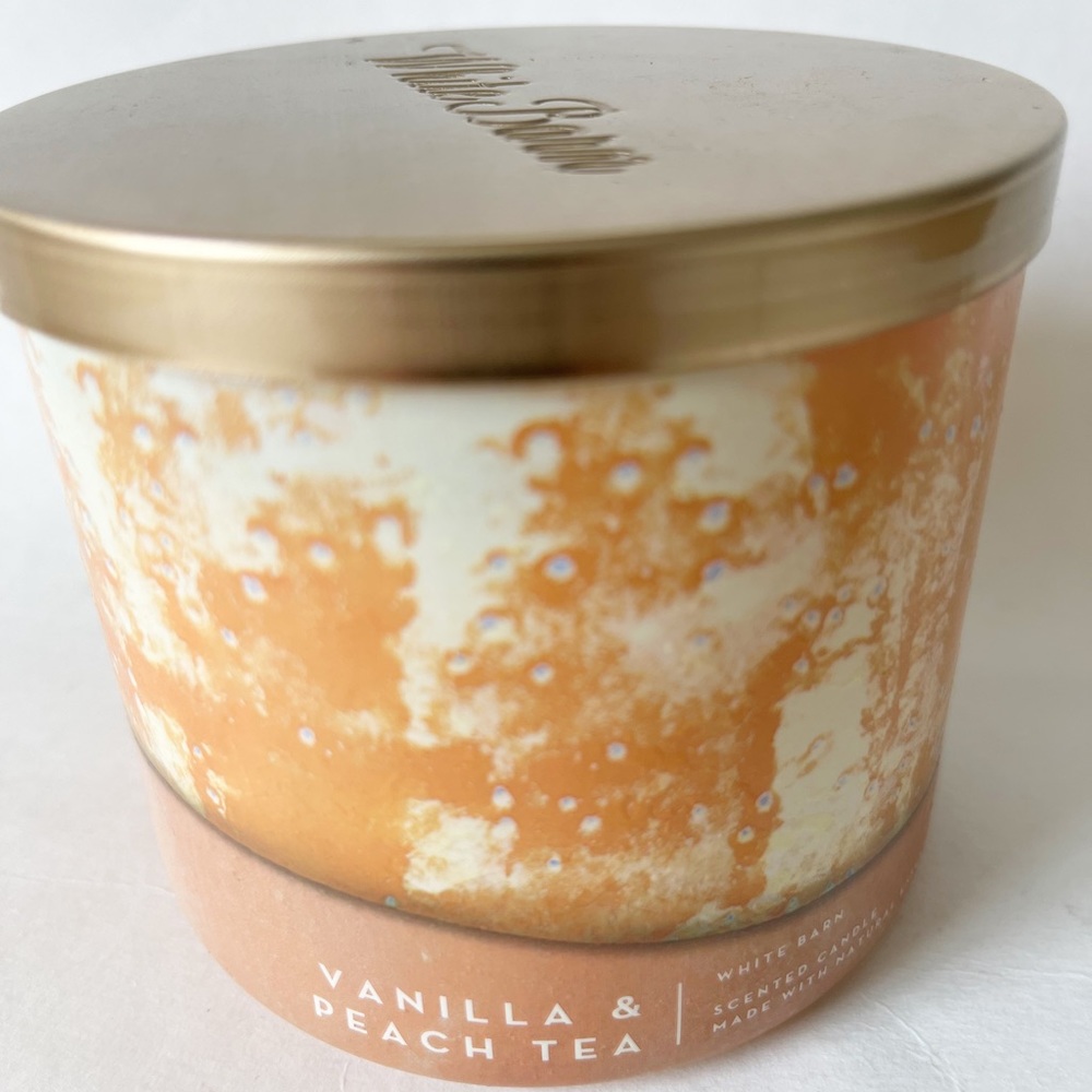 Bath & Bodyworks Vanilla & Peach Tea 3 Wick Candle Burned Once